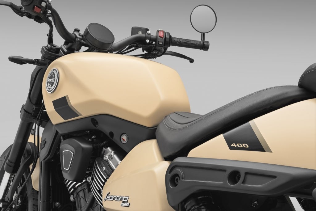 Benelli Leoncino Bobber 400: debutta sul mercato la power cruiser di Pesaro